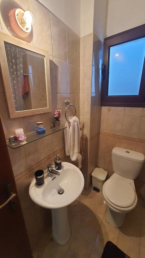 Апартаменти Nice Holiday Apartment Пафос