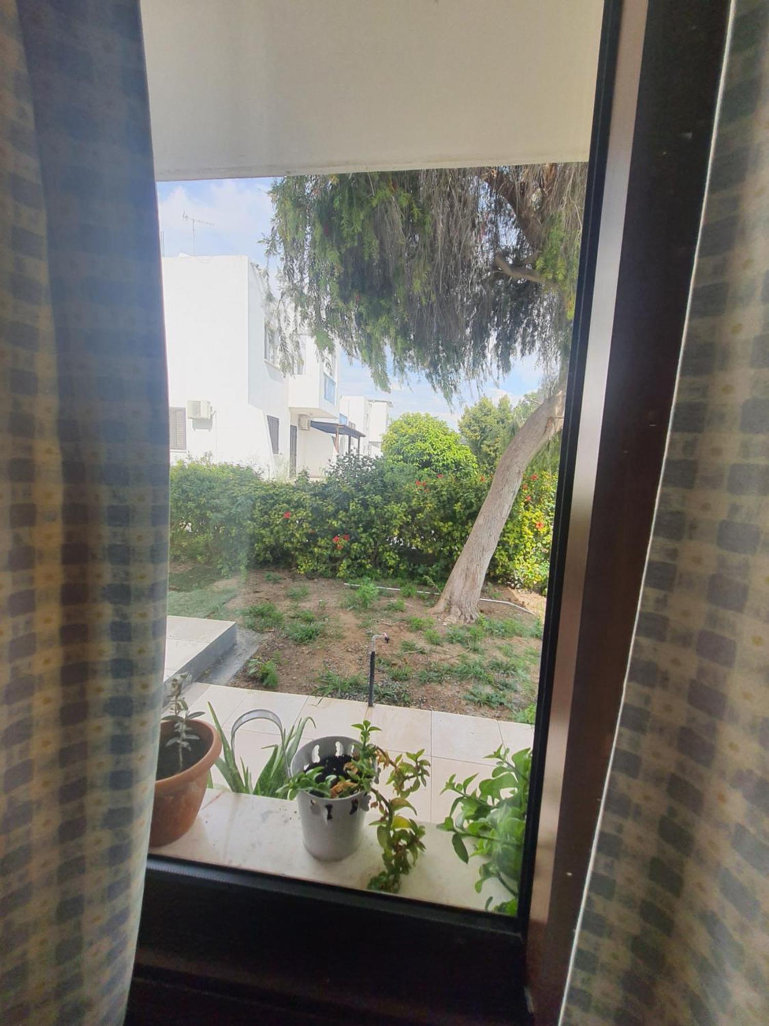 Апартаменти Nice Holiday Apartment *